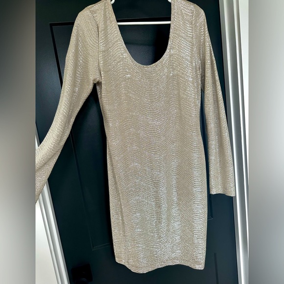 BCBGeneration Dresses & Skirts - BCBG gold silver sheen dress size Large